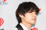 「もはや隠す気もない」 BTS「V」＆ジェニーの熱愛、「匂わせ」を超えた新・証拠写真にファン騒然