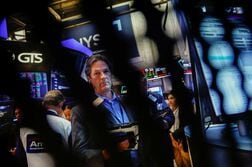 米国株式市場＝続落、金利上昇や原油高を嫌気