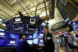 米国株式市場＝反落、半導体株に売り　米イラン協議巡る不透明感も重し