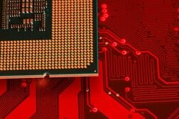 マーベル、通期売上高見通し上げ　グーグル提携巡る懸念で株価下落