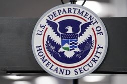 米永住権申請者は一時出国必要に、国外での手続き義務化