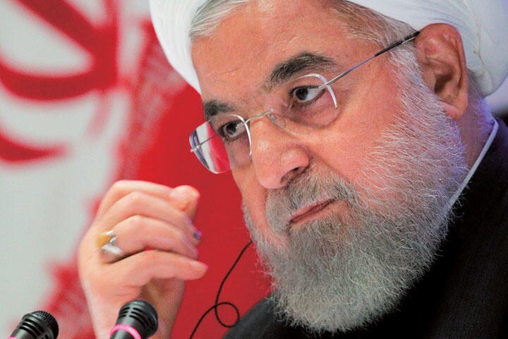 イラン政府は制裁解除を強く求めているが　BRENDAN MCDERMID-REUTERS