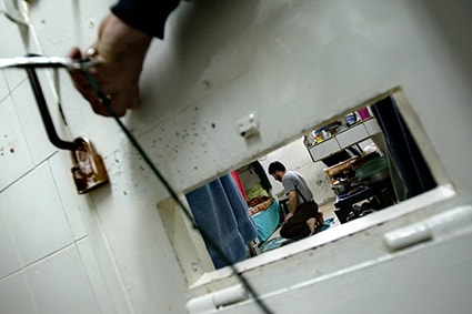 イスラエルの刑務所に収監されたパレスチナ人　Nir Elias-REUTERS