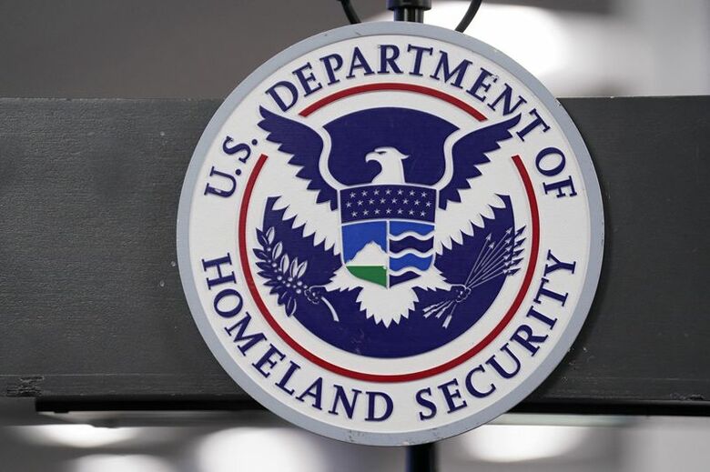連邦緊急事態管理局（FEMA）のロゴ。1月24日、ワシントンで撮影。REUTERS/Nathan Howard.