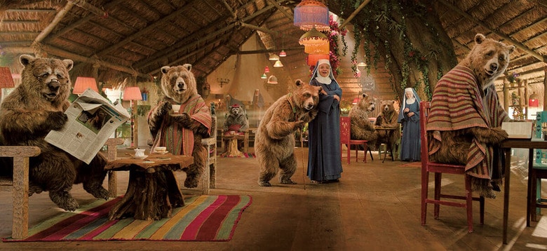 『パディントン 消えた黄金郷の秘密』の老グマホーム