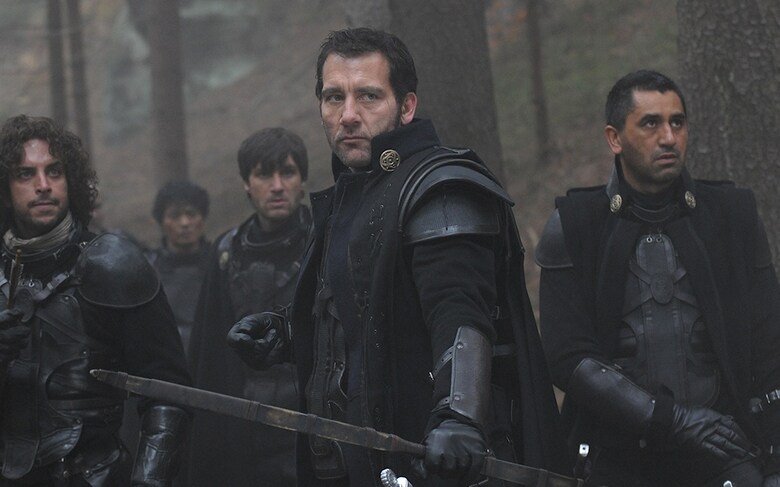 オーウェン演じるライデン（右から２人目）を中心とした騎士たちは、忠誠を誓った主君のあだ討ちに立ち上がる　©2015 Luka Productions