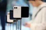 アップル、初の折り畳み型ｉＰｈｏｎｅ「デュオ」発売　予約は好調