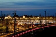 ドイツで鉄道標的の犯罪急増、上半期2200件　遅延3600時間超＝ビルト