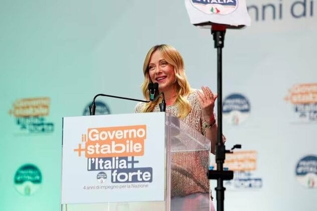 不安定なイタリア政界で、メローニが政権の戦後最長記録を更新できた理由