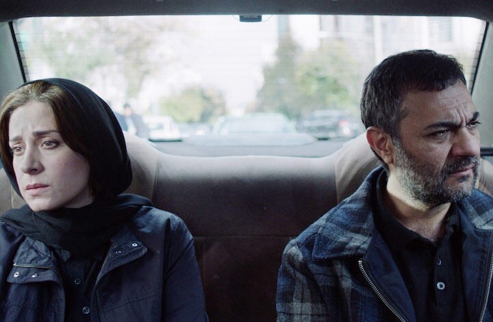 冤罪で夫を失ったイラン女性の苦闘......監督が主演も兼ねた『白い牛のバラッド』