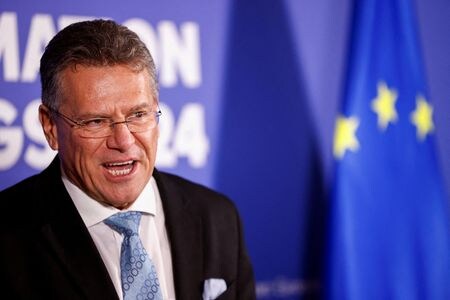 　４月９日　欧州連合（ＥＵ）欧州委員会のシェフチョビッチ委員（通商担当、写真）は、「最新の国際情勢」を理由に今週予定していたベトナム訪問を延期した。写真は２０２４年１１月、ベルギーのブリュッセルで撮影（２０２５年　ロイター／Johanna Geron）