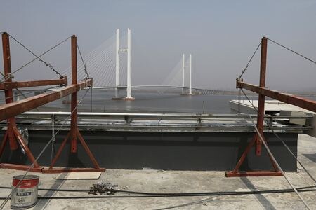 中国の北朝鮮向け輸出が１─３月に急増した。国境の橋、昨年４月撮影。（２０２２年　ロイター/Tingshu Wang）