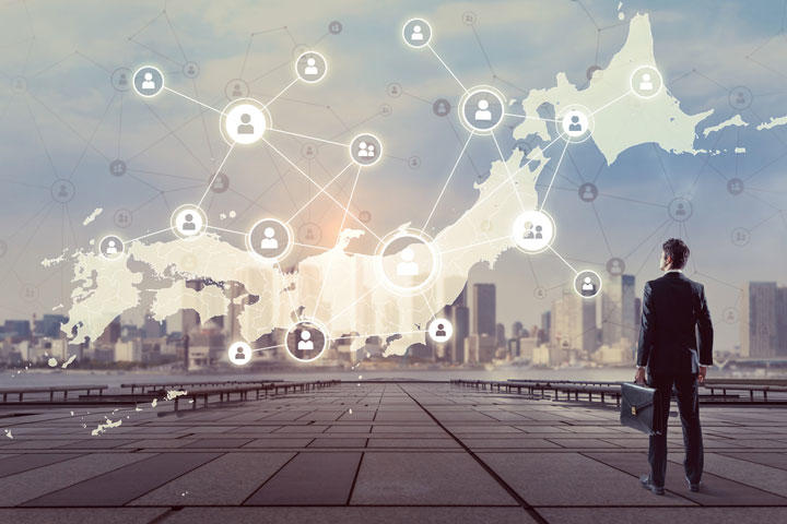 日本企業の人件費のうち世代的に人数が多い40～50代前半の給与の割合が膨らんでいる　metamorworks/iStock.