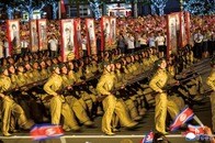 朝鮮半島の分断、休戦記念日であらわに...北朝鮮のパレードの裏で韓国が宣言したのは