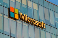 【銘柄】マイクロソフトの株価が暴落...「AI懸念」でソフトウェア株総崩れの中、投資マネーの新潮流は？