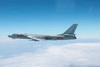 中国軍がグアムを標的に軍事演習、太平洋進出を米警戒