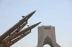 トランプ大統領、イラン攻撃見送りと表明　ホルムズ開放と核開発巡り迅速な合意求める