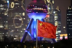 中国経済成長率、26年4.4％・27年4.3％に鈍化へ＝世銀