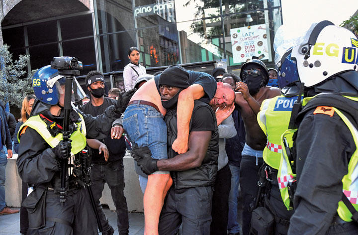 DYLAN MARTINEZ-REUTERS