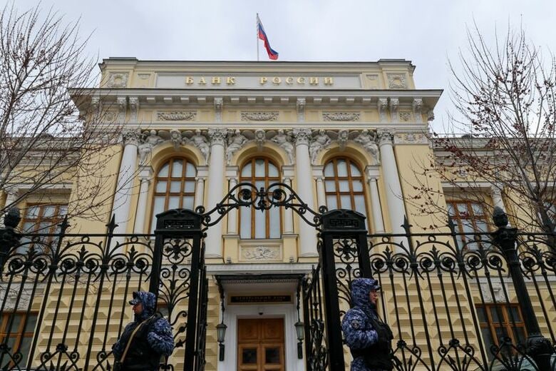 写真はロシア中央銀行。4月24日、モスクワで撮影。 REUTERS/Anastasia Barashkova