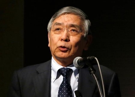 　４月３日、黒田東彦日銀総裁（写真）は、都内の本店で開かれた入行式であいさつし、新入行員に向けて、通貨価値安定の重要性を説くとともに、外部環境の変化に的確に対応していくことが大事と語りかけた。写真は都内で３月撮影（２０１７年　ロイター／Toru Hanai）