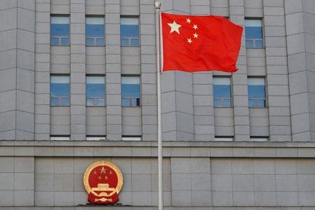 　１月２８日、 中国国防省は台湾海峡における最近の軍事活動について、外国勢力による干渉や台湾独立を支持する勢力による挑発への対応であり、「（台湾）独立は戦争を意味する」と表明した。写真は２０２０年１１月、北京で撮影（２０２１年　ロイター/Carlos Garcia Rawlins）