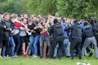 ベラルーシ首都で10万人超の反政権デモ　過去最大規模に