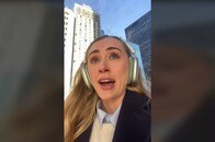 【写真】【動画】白い服の大敵、コーヒーの染みが「最悪の形」に...ある意味で「完璧」な動画が話題