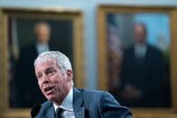 ホルムズ海峡の船舶交通量「顕著に」増加、正常化には数カ月＝米長官