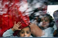 イギリスで難民の子供900人が行方不明に