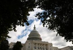 情報ＢＯＸ：米中間選挙、議会支配の行方とトランプ政権への影響全シナリオ