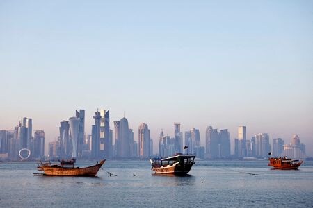 　中東カタールとアラブ首長国連邦（ＵＡＥ）の不動産開発大手、カタリ・ディアールとダール・グローバルは４月３０日、カタールでトランプ米大統領の名を冠した不動産開発計画の第１号を発表する。ドーハで２０２４年２月撮影（２０２５年　ロイター/Clodagh Kilcoyne）