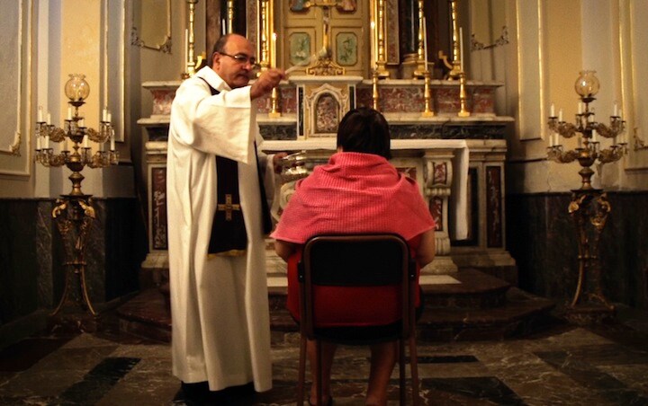 フェデリカ・ディ・ジャコモ監督『悪魔祓い、聖なる儀式』（c）MIR Cinematografica – Operà Films 2016