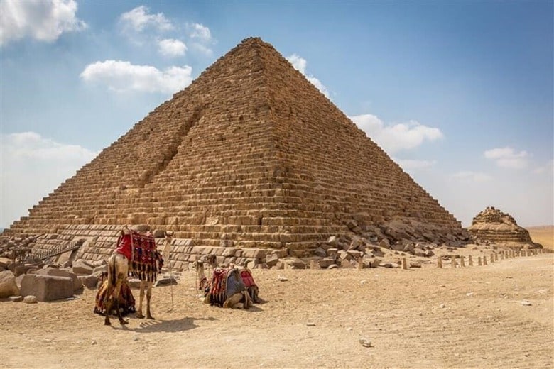 メンカウラー王のピラミッドは、ギザの三大ピラミッドの1つだ　Aleksandra Tokarz-shutterstock