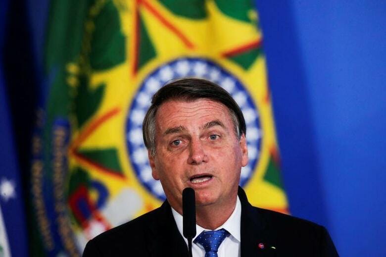 ブラジルのボルソナロ大統領は２６日、新型コロナウイルスのワクチンよりも、治療法の開発に向けた投資が容易かつ安価との考えを示した。写真はボルソナロ大統領。７日撮影（２０２０年　ロイター/Ueslei Marcelino）