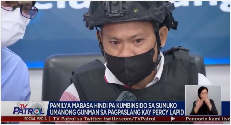 涙を浮かべて謝罪と弁解を訴えたエストリアル容疑者　ABS-CBN News / YouTube