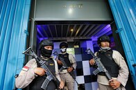 反LGBT気運が強まるインドネシア　外国人含むゲイら58人を逮捕