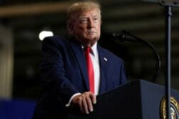トランプ氏、グラム氏の上院選支援　牙城サウスカロライナで予想外の接戦