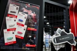 サンディスク、30年度まで10％台半ば─後半の増収予想　ＡＩ需要追い風