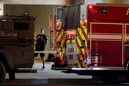 米カリフォルニア州オレンジの警察は３１日、銃撃があり、「死者を含む複数の被害者」が出たと明らかにした。地元メディアによると、容疑者が逮捕される前に４人が死亡した。写真はオレンジ郡で２０２１年３月撮影（２０２１年　ロイター／ALEX GALLARDO）