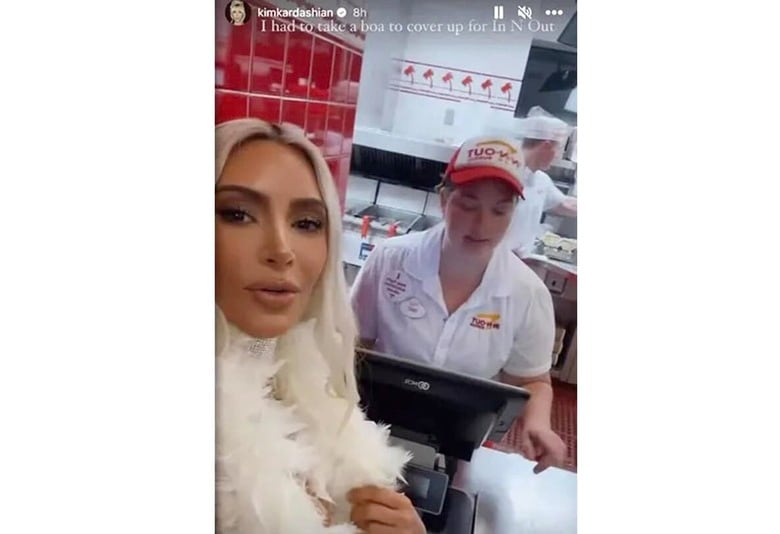 ラスベガスの高級レストランのディナーのはずが...... kimkardashian/Instagram