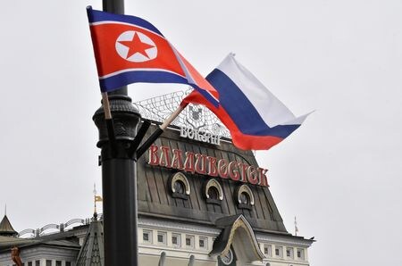 　６月２５日、北朝鮮の任天一外務次官は、ロシアの駐北朝鮮大使と面会し、民間軍事会社ワグネルの武装蜂起に対処するためのロシア指導部のいかなる決定も支持すると伝えた。ウラジオストクで２０１９年撮影（２０２３年　ロイター/Yuri Maltsev）