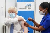 オミクロン株の倍加時間は2.5～3日　都市封鎖に逆戻りの恐れも　英政府は対策を強化