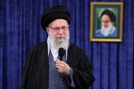 最高指導者ハメネイ師死亡（イラン発表）、トランプ「必要な限り攻撃継続」、ホルムズ海峡封鎖で原油は...