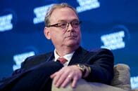 米政権、原油増産措置の早期実施検討　供給の影響緩和へ＝ＮＥＣ委員長