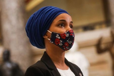 　２月３日、米下院共和党に民主党のイルハン・オマル下院議員（写真）を所属委員会から除名するよう求める動きが出ている。１月１３日、米首都ワシントンで撮影（２０２１年　ロイター/Leah Millis）
