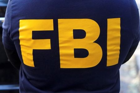 　米連邦捜査局（ＦＢＩ）のレイ長官は１１日、予算に関する下院委員会公聴会に出席し、ロシアのコンサートホールで先月起きた銃乱射事件のような組織的攻撃が米国内でも起きる可能性を懸念していると発言する。ニューヨークで２０２１年１０月撮影（２０２４年　ロイター／Carlo Allegri）
