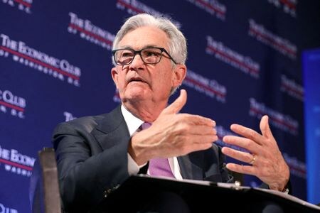 米連邦準備理事会（ＦＲＢ）は、パウエル議長（７１）が１６日に新型コロナウイルス検査で陽性となったと発表した。２０２３年２月撮影（２０２４年　ロイター/Amanda Andrade-Rhoades/File Photo）