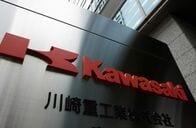 川崎重工、防衛事業の売上収益上振れへ　半導体用ロボットの生産能力倍増
