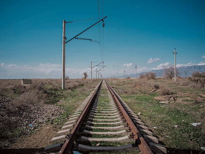 アルメニアの首都エレバンに続くはずの鉄道線路